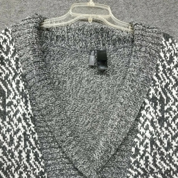 Bisou Bisou Sweater Snap Front Cardigan, Size L Dolman Sleeve Missing Belt - Picture 2 of 11